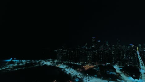 El-Espectacular-Chicago-Con-La-Bandera-De-Ucrania-En-La-Torre-John-Hancock