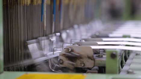 Full-Automated-Thread-Weaving-Machine-in-Rows-with-Focus-Rack