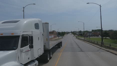 Traveling-on-a-bridge-in-Chicago-Illinois-Pershing-rd