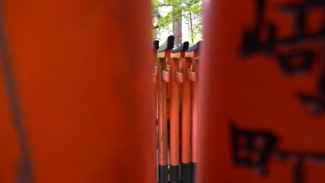 Torii-Gateways-in-Fushimi-Inari-Taisha-Shrine-in-Kyoto,-Japan