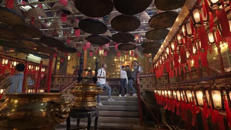 The-largest-Man-Mo-Temple-in-Hong-Kong-is-on-Hollywood-Road-on-Hong-Kong-island