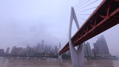 La-Lluvia-Hace-Que-La-Ciudad-De-Chongqing-Parezca-Mágica