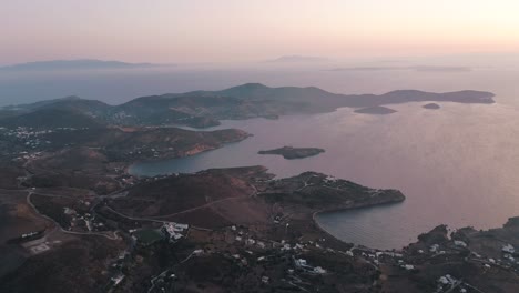 Sonnenuntergang-über-Der-Insel-Patmos,-Offenbarung-Jesu-Christi,-Geschichte,-Apostel-Johannes,-Luftaufnahme-Einer-Drohne