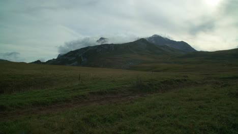 Backpacking-Durch-Lago-Naki:-Ein-Wildnis-Erlebnis-Im-Kaukasischen-Hochland