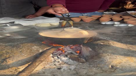 Cómo-Preparar-Té-Chai-O-Té-Con-Leche-Estilo-Indio