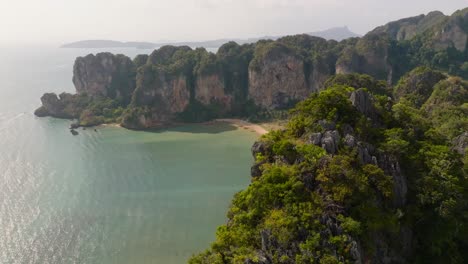 4K-Drohnenaufnahmen-Vom-Tonsai-Beach-In-Krabi,-Thailand,-Asien