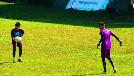 Equipo-Juvenil-De-Fútbol-Sub-21,-Calentamiento-Antes-Del-Partido-Oficial