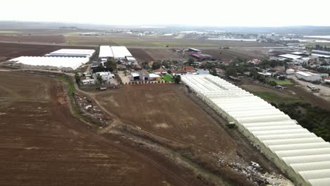 Un-Dron-Espacial-Filmado-En-Una-Zona-Rural-Del-Sur-De-Israel