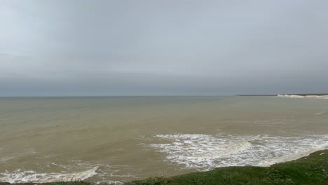 Seven-sisters-cliff-with-sea-beach-at-Brighton-in-England,-UK