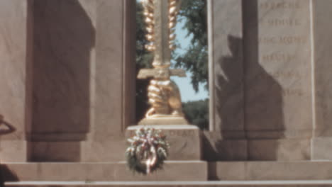 Estatua-En-El-Monumento-Conmemorativo-De-La-Segunda-División-De-Infantería-De-La-Primera-Guerra-Mundial-En-Washington-DC