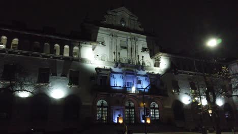 Entrance-of-Polyclinic-Hospital-at-Buenos-Aires-city-nights-with-pedestrians-walking