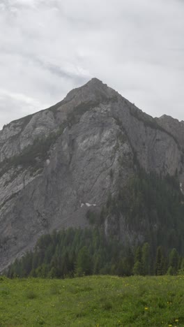 Blick-Richtung-Mount-Kasamutz---Casamuzza-In-Den-Dolomiten,-Pustertal---Val-Pusteria,-Südtirol,-Italien