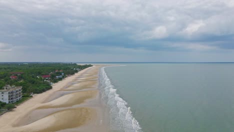 Cha-Am-Beach-in-Thailand