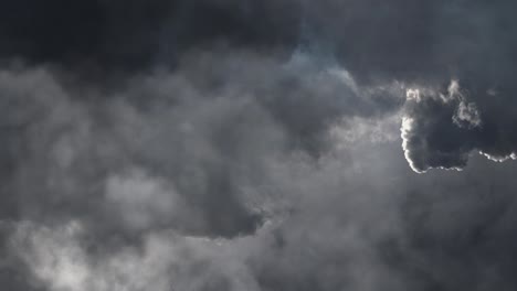 Vídeo-De-Fondo,-En-Las-Nubes-Oscuras-Y-Tormentas-Eléctricas.