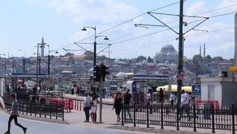 People-are-crossing-the-street-in-Istanbul,-Turkey