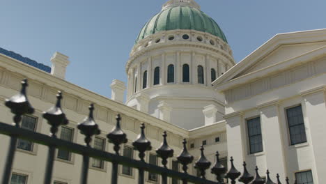 Slow-motion-shot-of-the-Old-Courthouse-in-downtown-St