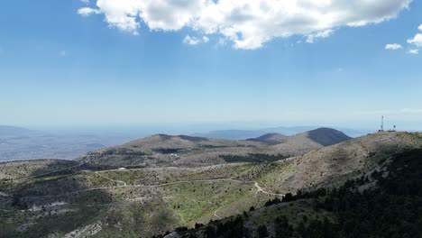 Imágenes-Aéreas-Del-Monte-Parnitha-|-Montaña-Que-Domina-La-Ciudad-De-Atenas