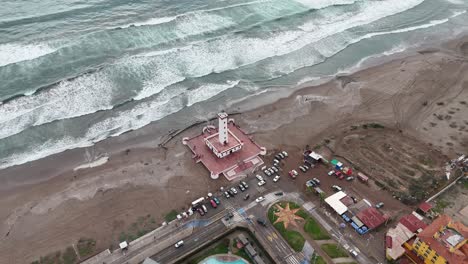 The-Monumental-Lighthouse-of-La-Serena-is-a-Chilean-lighthouse-located-on-Avenida-del-Mar-in-the-city-of-La-Serena,-Chile