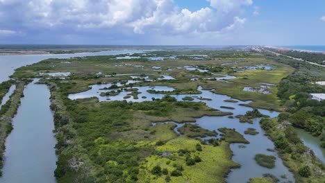 Drohnenaufnahme-Der-Lagunen-Von-Florida-Am-Matanzas-River