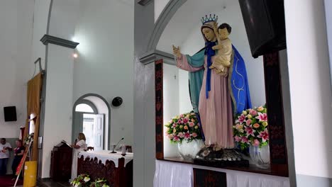 Detailed-view-of-São-José-de-Macapá-Cathedral's-interior