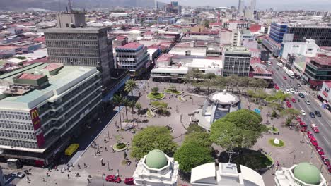 Aerial-shot-of-Parque-Central-de-San-José-in-Costa-Rica,-showcasing-historic-buildings-and-urban-scenery