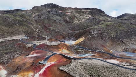 With-its-extreme-temperatures-and-massive-output,-the-Geothermal-Area-Seltun-south-of-Reyjkavik-hot-spring-is-an-unforgettable-experience-for-visitors-to-Iceland