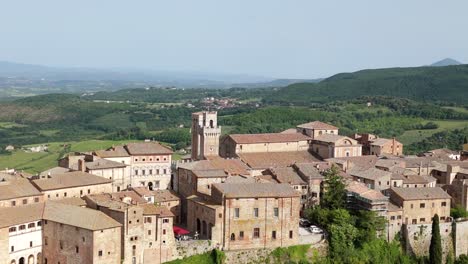 Aerial-obit-over-Medieval-Renaissance-town-of-Montepulciano-in-Tuscany,-Italy