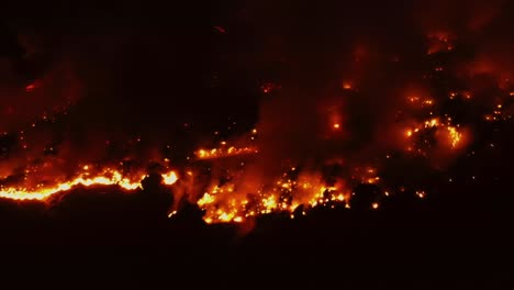 Capturando-El-Dramático-Resplandor-Y-La-Intensidad-Del-Incendio-Forestal-Más-Grande-Del-Norte-De-California