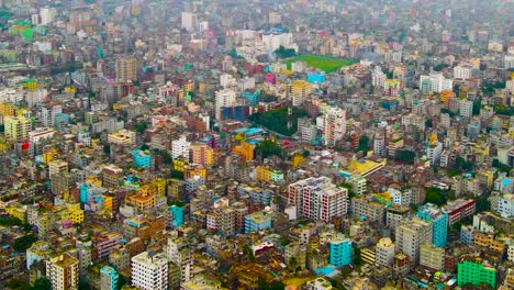 Vista-Aérea-De-La-Ciudad-De-Dhaka,-Bangladesh,-Un-País-Del-Tercer-Mundo-En-El-Sur-De-Asia