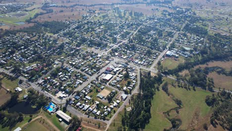 Kilcoy-Town-In-Queensland,-Australien---Luftpanorama