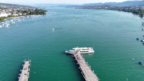 Zurich,-Bellvue,-Turismo,-Casco-Antiguo,-Lago,-Alpes,-Naturaleza,-Hermoso,-Verano,-Natación