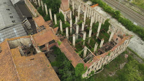 Ruins-Of-Abandoned-Ceramic-Factory-Furnace-In-Florence,-Italy