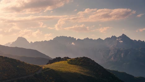 View-of-Picos-de-Europa-Mountain-Range-with-beautifull-golden-light-rays-during-sunset-view-from-collado-de-Llesba-in-Northern-Spain,-Cantabria