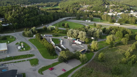 Rest-Area-on-Highway-E6-in-Ljungskile,-Bohuslan,-Sweden---Aerial-Drone-Shot