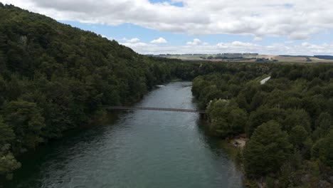 Puente-Del-Arcoíris-Al-Comienzo-De-La-Ruta-Kepler-En-Nueva-Zelanda