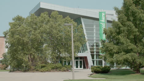 Brody-Hall-on-the-campus-of-Michigan-State-University-in-East-Lansing,-Michigan-with-stable-close-up