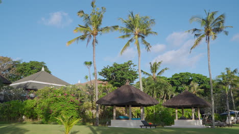 Strohdach-Pavillon-Im-Resorthotel-Intercontinental-Bali-Resort,-Indonesien