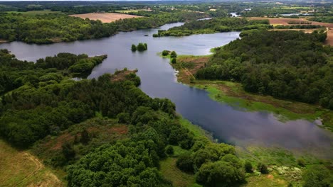 Roca-lake-and-its-natural-environment,-Saint-Thurial,-France