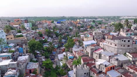 Vista-Aérea-Sobre-El-Barrio-Obrero-De-Capotillo-Con-Malas-Condiciones-De-Vida