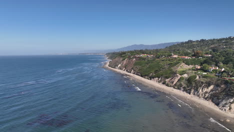 Santa-Barbara-California,-View-of-the-beach-by-Douglas-Preserve