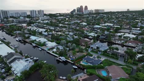 Canales-Residenciales-De-Fort-Lauderdale-Con-Casas-Frente-Al-Mar