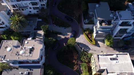 Lombard-Street,-San-Francisco,-USA