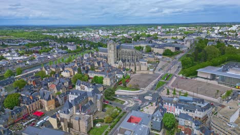 Kathedrale-Saint-Julian-In-Le-Mans-In-Frankreich