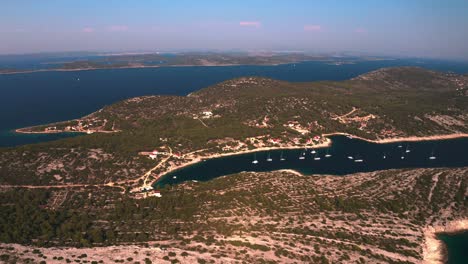 Una-Hermosa-Vista-De-La-Isla-Croata-De-Žirje