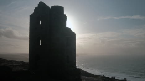 Gebäude-Der-Zinnmine-In-Wheal-Coates,-Cornwall