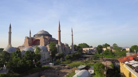 Blick-Auf-Die-Hagia-Sophia-In-Der-Altstadt-Von-Istanbul