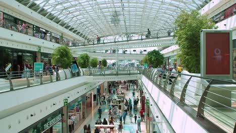 People-Crowd-Looking-For-Sales-In-Vasco-da-Gama-Shopping-Center-Mall