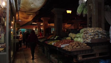 Pan-De-Un-Mercado-De-Alimentos-En-Palestina