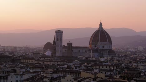 4k-Kathedrale-Santa-Maria-Del-Fiore-Bei-Sonnenuntergang-Im-Sommer