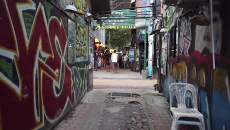 The-streets-of-Phi-Phi-island-in-evening